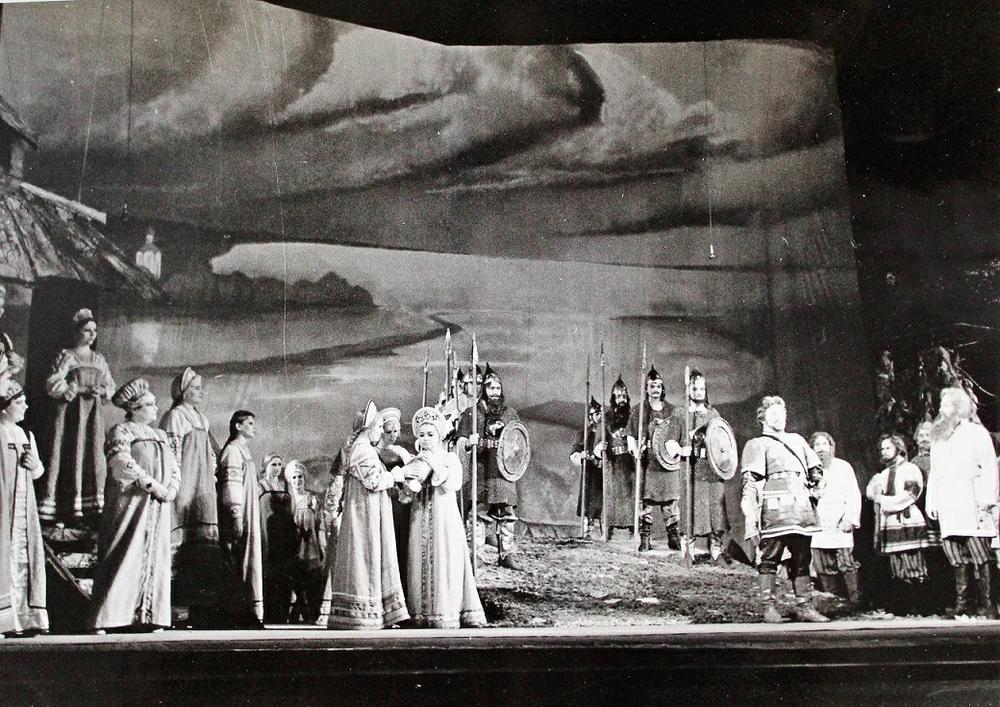 1985 год, сцена из оперы Иван Сусанин