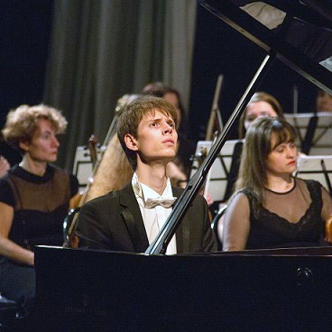 Дмитрий Каукин выступил в симфоническом концерте