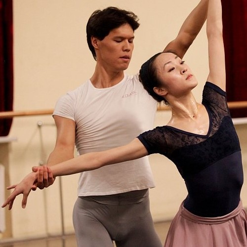 Лири Вакабаяси и Кубаныч Шамакеев: как живет и работает самая экзотическая балетная пара Челябинска