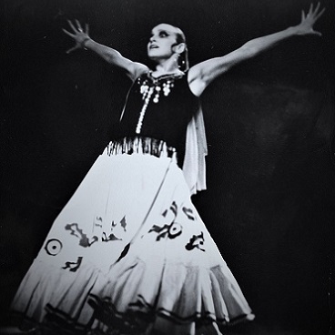 заслуженная артистка РСФСР Лариса Максимова -цыганский танец