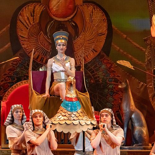 XVII Международный фестиваль балета "В честь Екатерины Максимовой" В. Качесов "Клеопатра". Фото Андрея Голубева