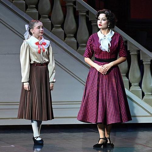 В Челябинской опере представили первую премьеру сезона — мюзикл «Мэри Поппинс, до свидания!»