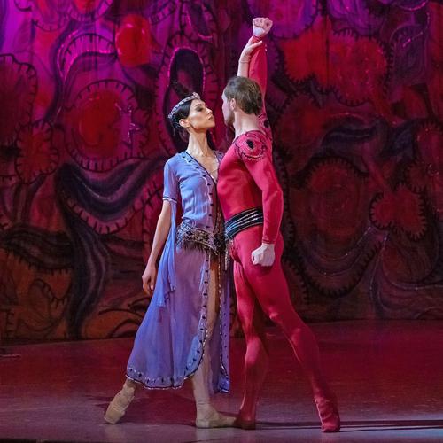 Впервые на фестивале «В честь Екатерины Максимовой» – Воронежский театр оперы и балета