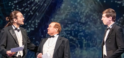 День смеха и профессиональные праздники в театре отметили юмористическим концертом