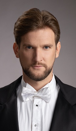 Виталий Савельев